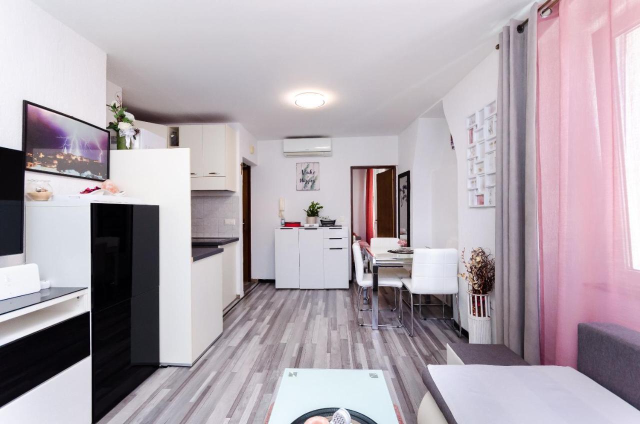 Apartment Mare เวอร์ซาร์ ภายนอก รูปภาพ